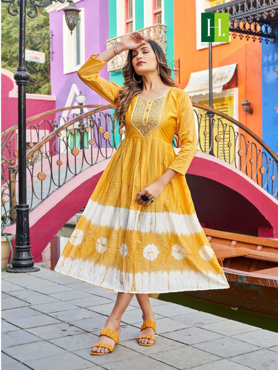 Hirwa Suhana Ethnic Wear Designer Wholesale Embroidery Kurtis
